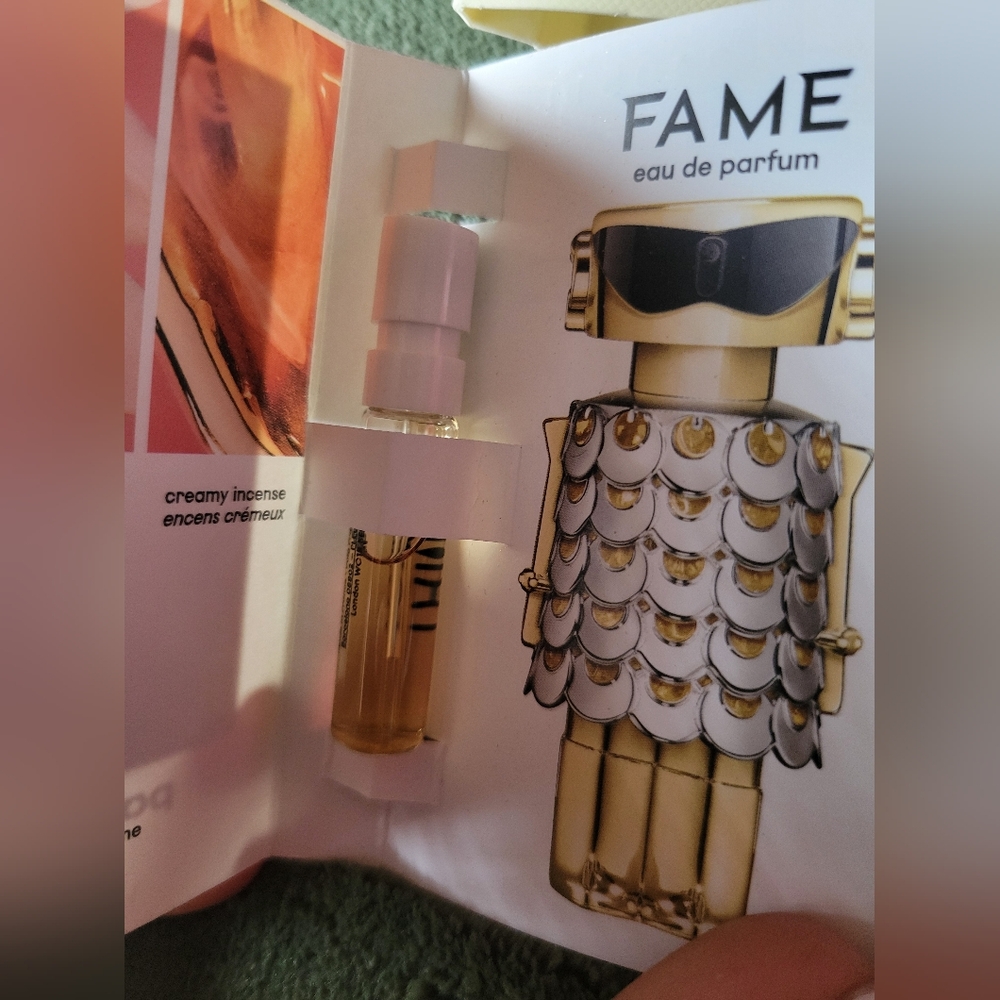 8 Assorted Parfume Samples - Picture 8 of 9